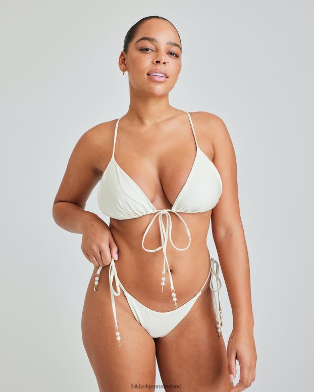 Bik Bok IW Hot girl summer charm bott Off white Clothing 82288403